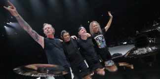 Metallica: donano più di 500000$ ai pompieri australiani