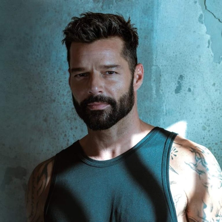 Star & serie tv: Tanti auguri a Ricky Martin