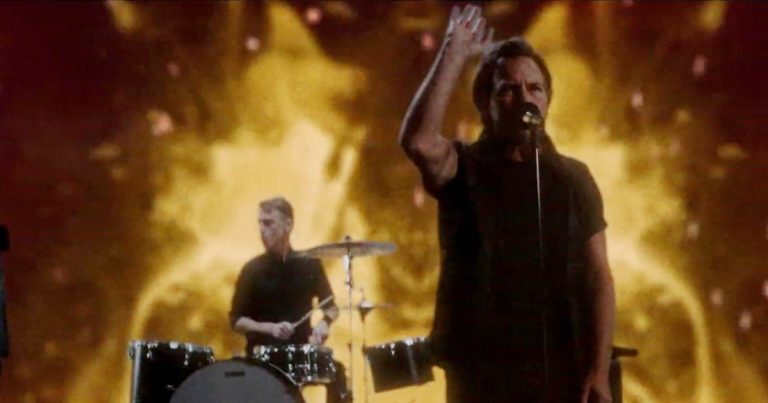 Pearl Jam: online il video di 