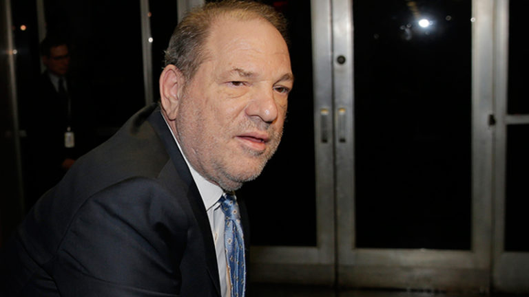 Harvey Weinstein condannato a 23 anni di carcere: ecco perché