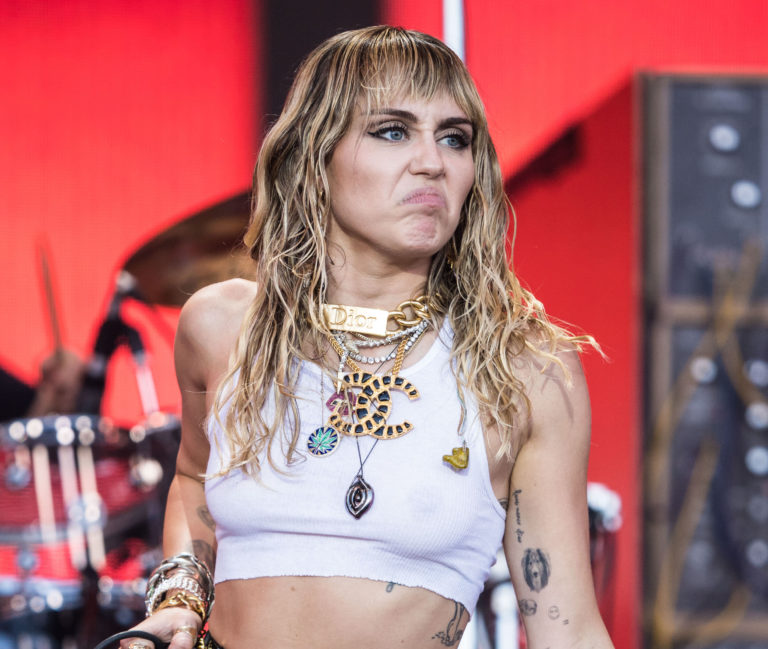 Miley Cyrus: l’album “She Is Miley Cyrus” finisce in rete illegalmente