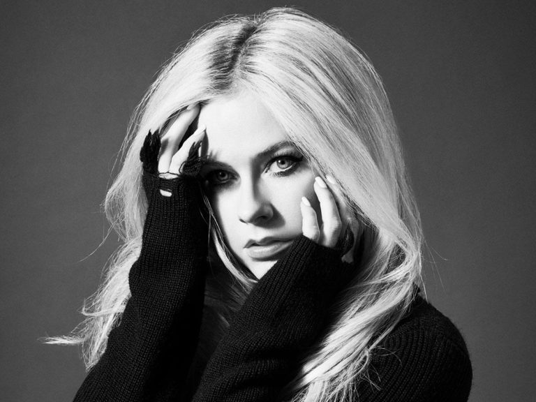 Avril Lavigne: “We Are Warriors” è il nuovo singolo (AUDIO)