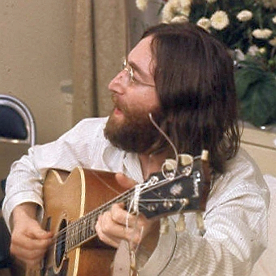 John Lennon: l’album firmato a Chapman va all’asta