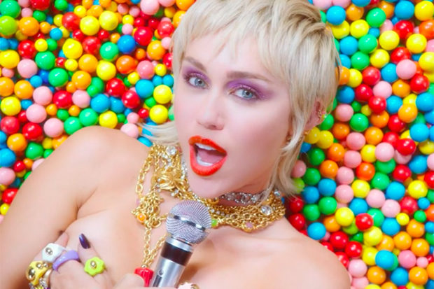 Miley Cyrus – ‘Midnight Sky’ il nuovo singolo