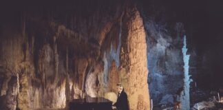 Bocelli incanta dalle Grotte di Frasassi
