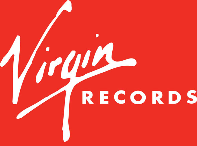 Caroline cambia pelle, tra Universal e Virgin Music