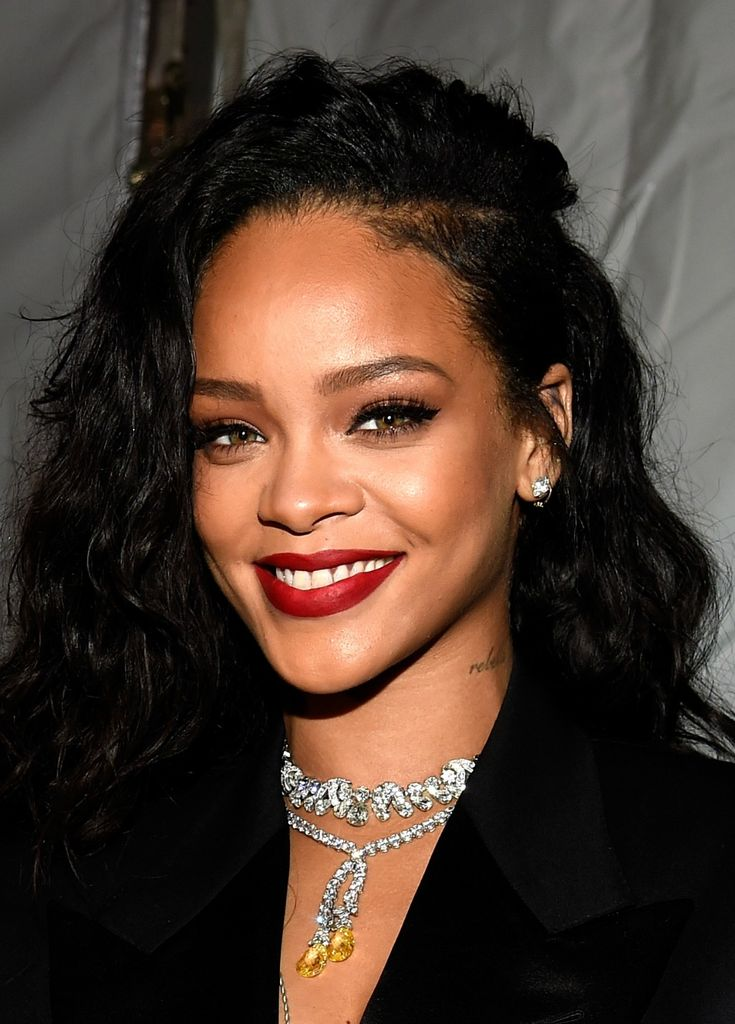 Rihanna: a sostengo dell’iniziativa per lo Stop Asian Hate