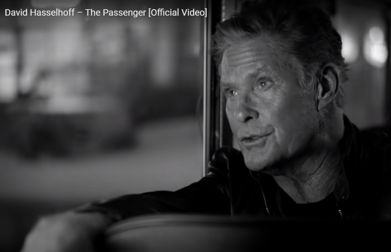 David Hasselhoff e la cover di Iggy Pop “The Passenger”