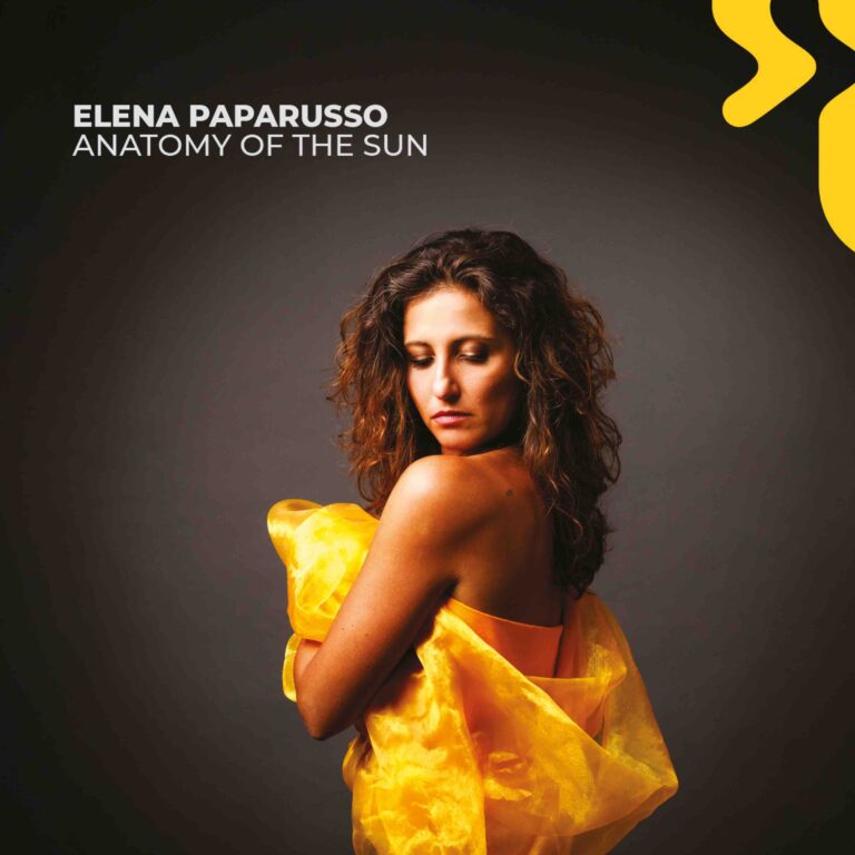 Anatomy of the Sun è il nuovo album di Elena Paparusso