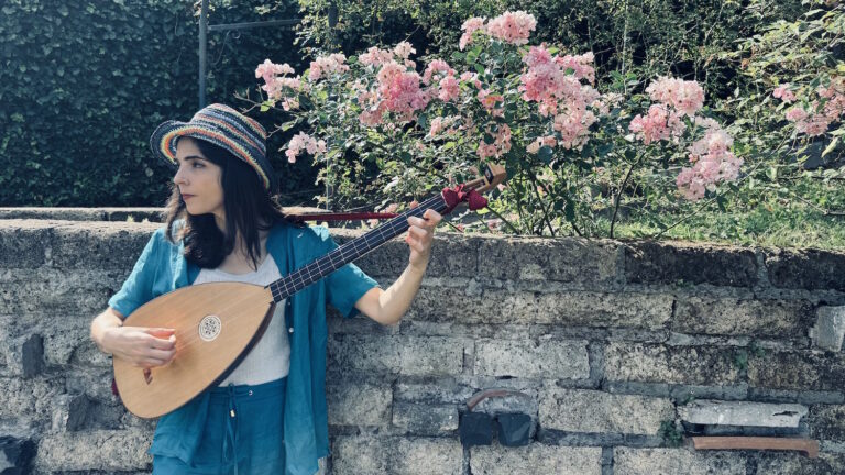 ALESSIA LUONGO pubblica “Tarantella di Spaccanapoli”